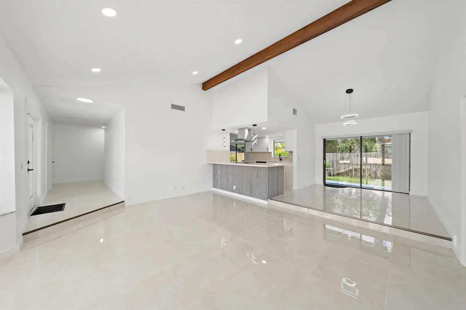 1633 WOODS BEND Road, West Palm Beach FL 33406 photo 2