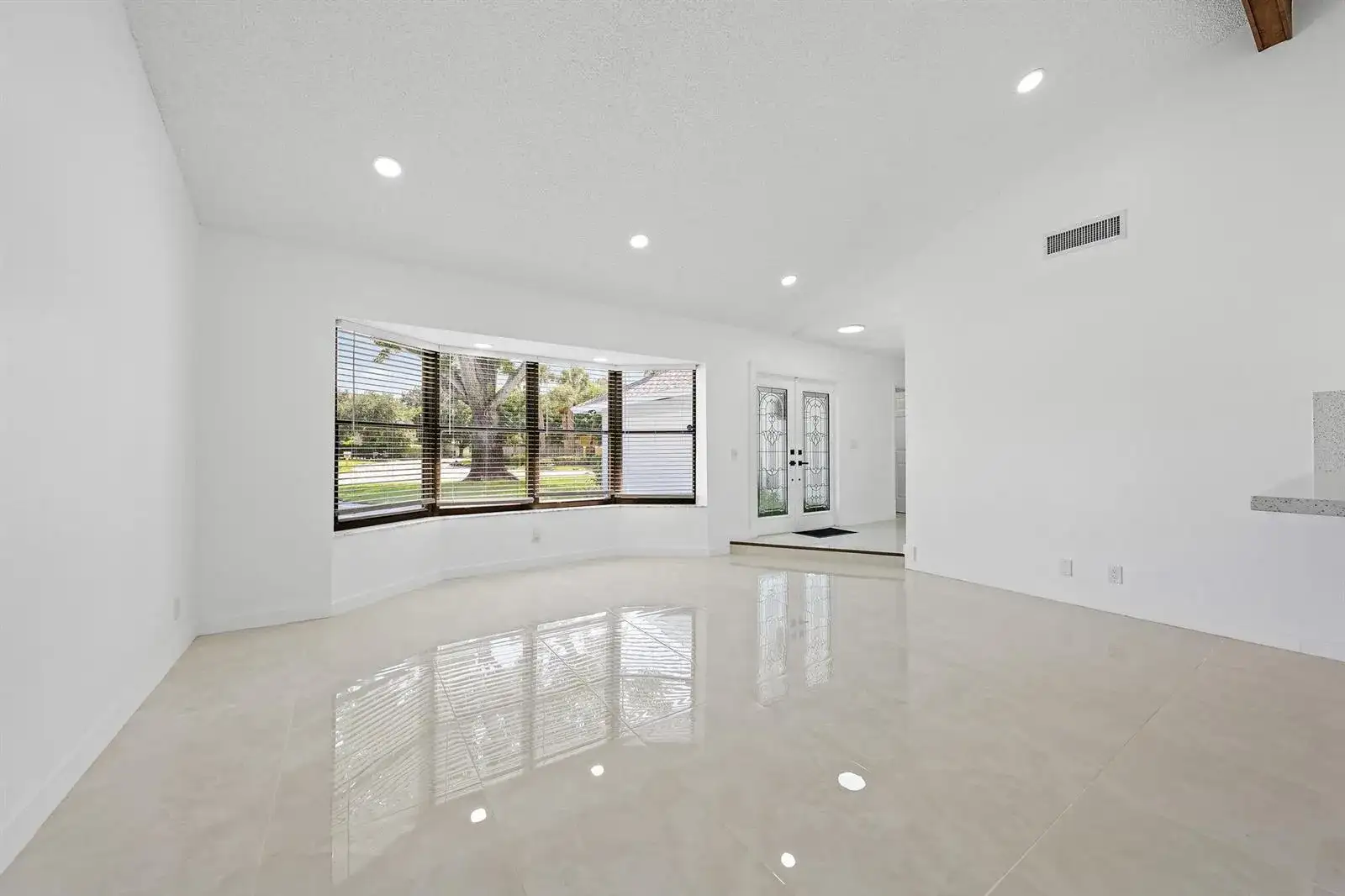 1633 WOODS BEND Road, West Palm Beach FL 33406 photo 5