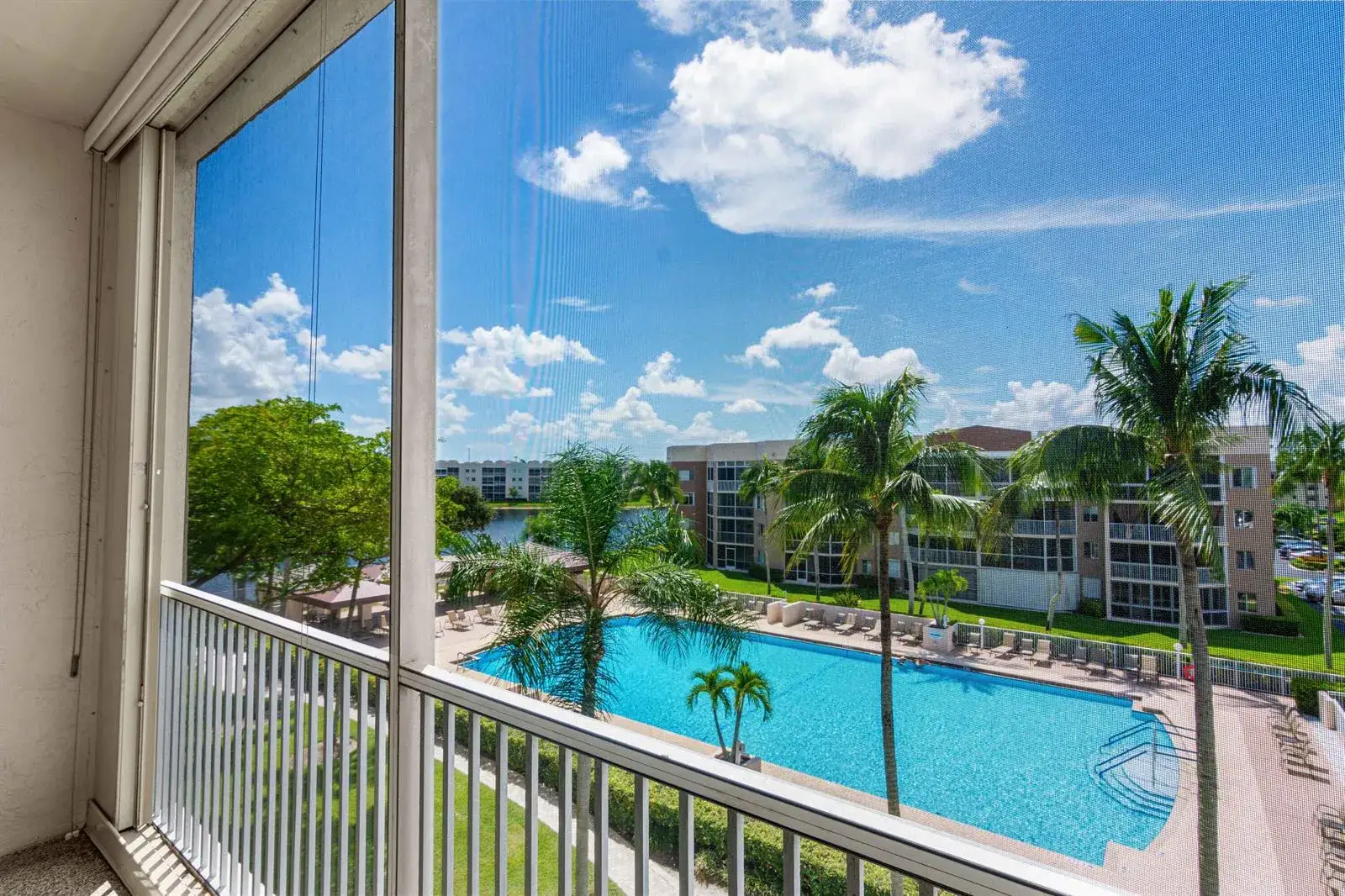 7694 Granville Drive # 412E, Tamarac FL 33321