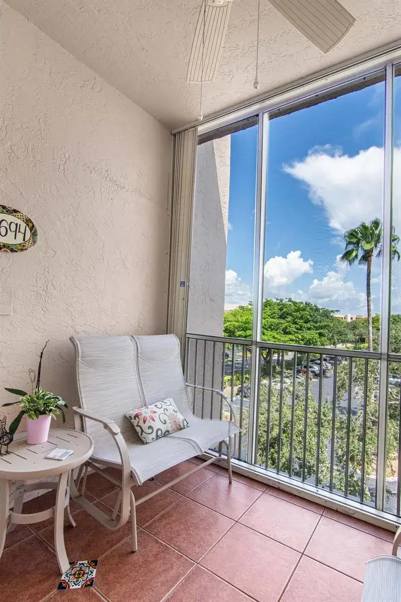 7694 Granville Drive # 412E, Tamarac FL 33321 photo 3