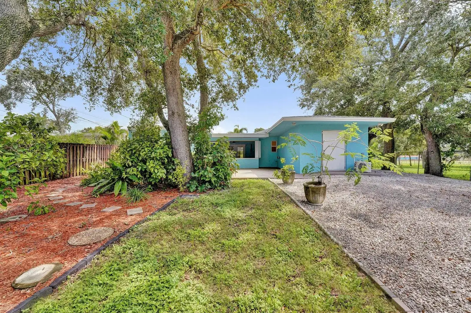 5081 SW 29TH Way, Dania Beach FL 33312
