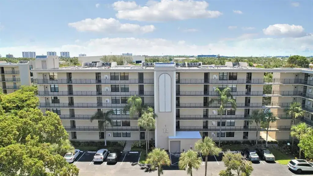 14 ROYAL PALM Way # 5050, Boca Raton FL 33432 photo 2