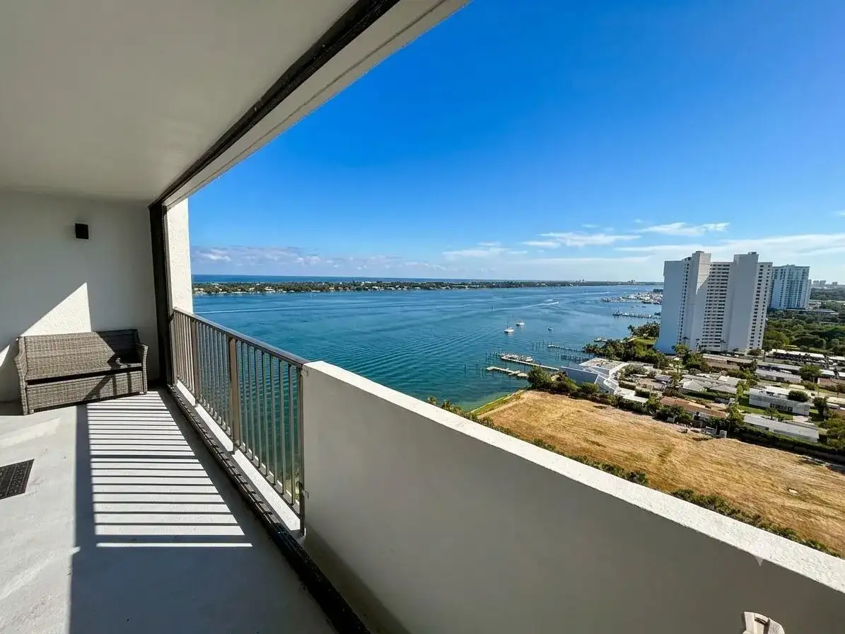5600 N FLAGLER Drive # 2105, West Palm Beach FL 33407 photo 3