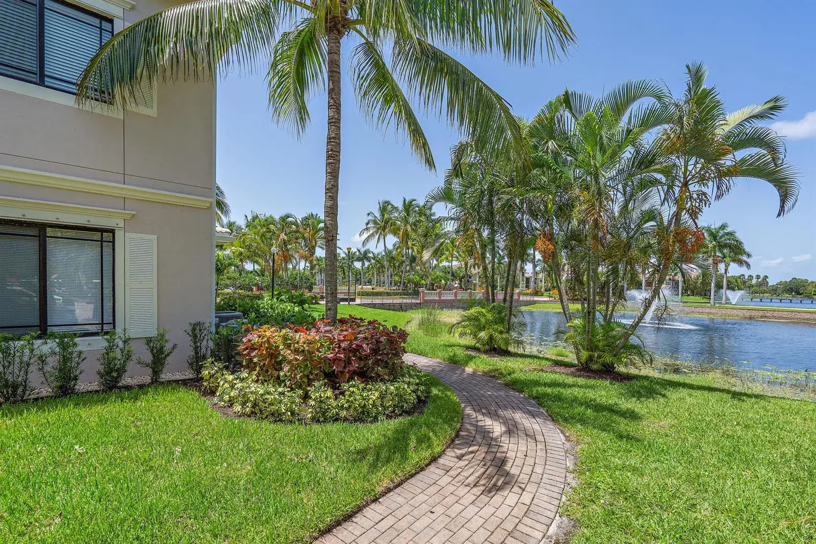 2810 Grande Parkway # 107, Palm Beach Gardens FL 33410