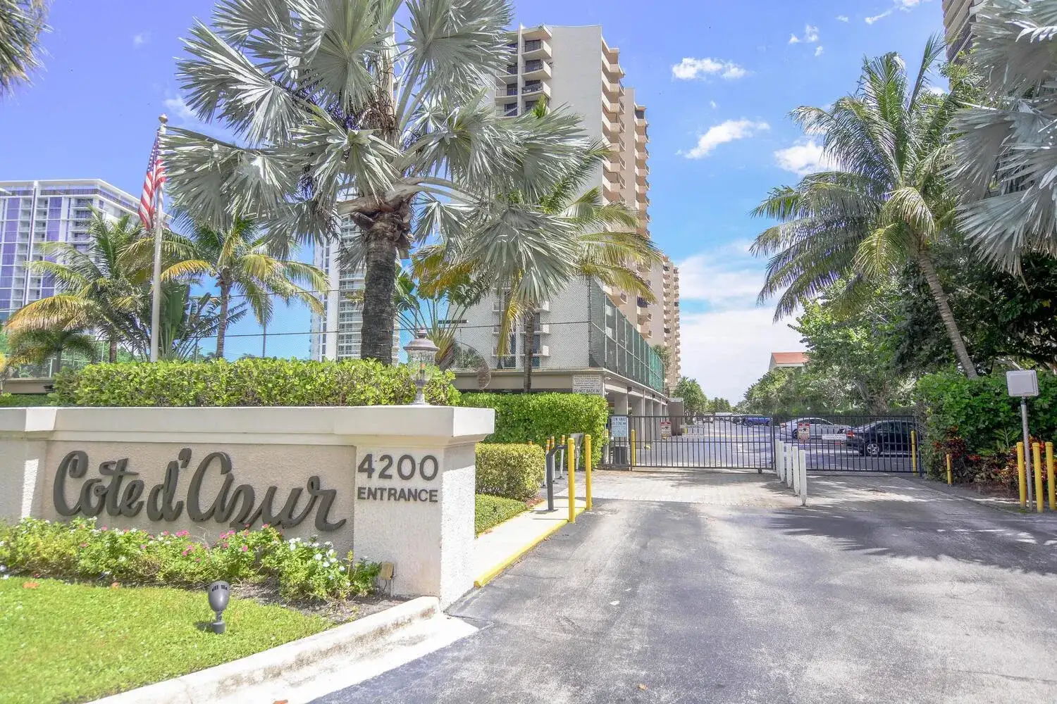 4200 N Ocean Drive # 605, Singer Island FL 33404 photo 2