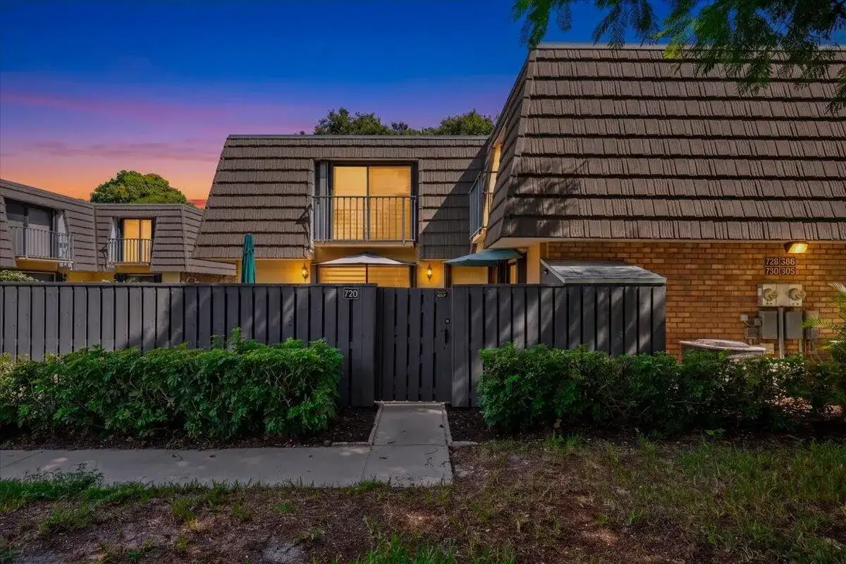 730 7TH Way # 730, West Palm Beach FL 33407 photo 2