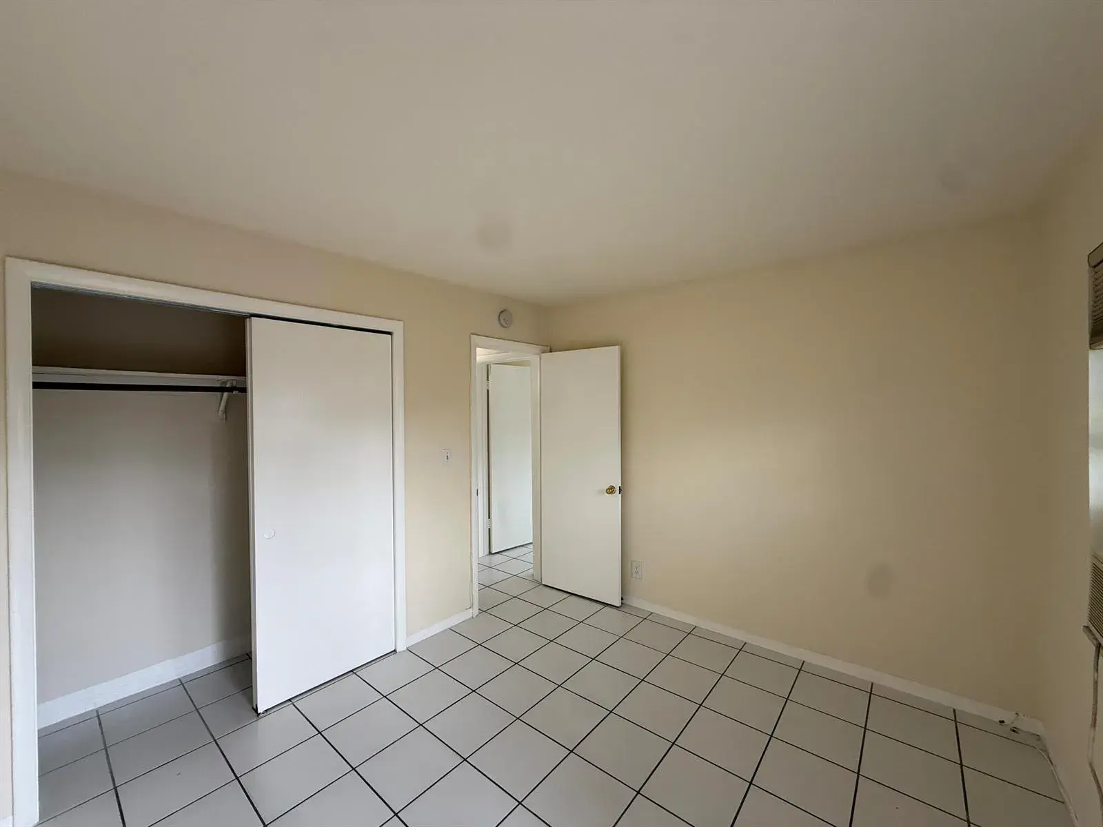 909 SE 14th Court # 2, Fort Lauderdale FL 33316