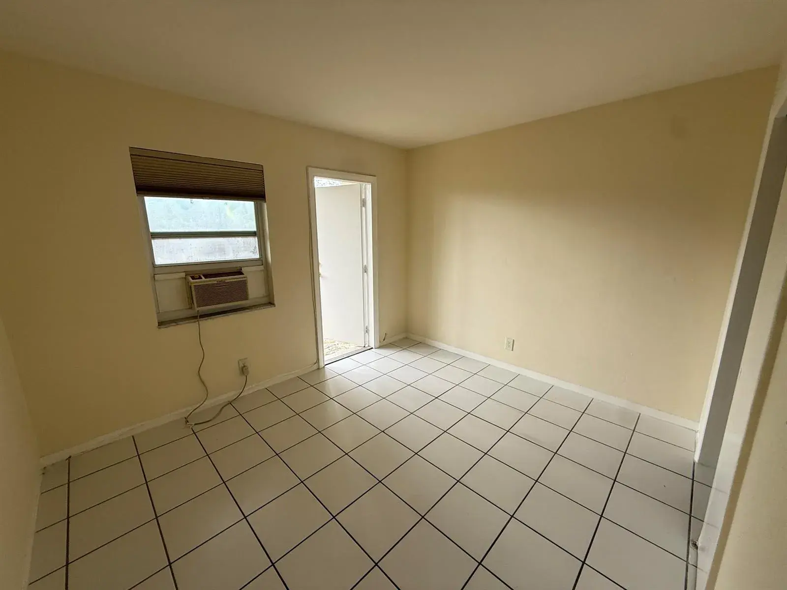 909 SE 14th Court # 2, Fort Lauderdale FL 33316