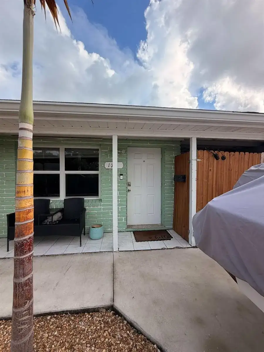 175 E 24TH Street, Riviera Beach FL 33404 photo 2