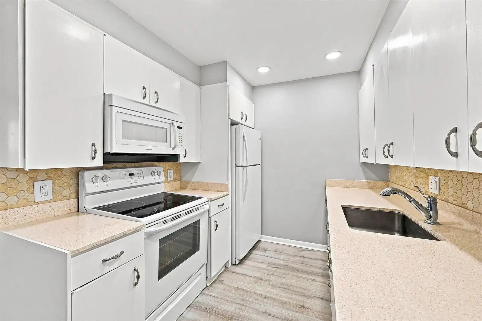 2404 ANTIGUA Circle # G4, Coconut Creek FL 33066 photo 2