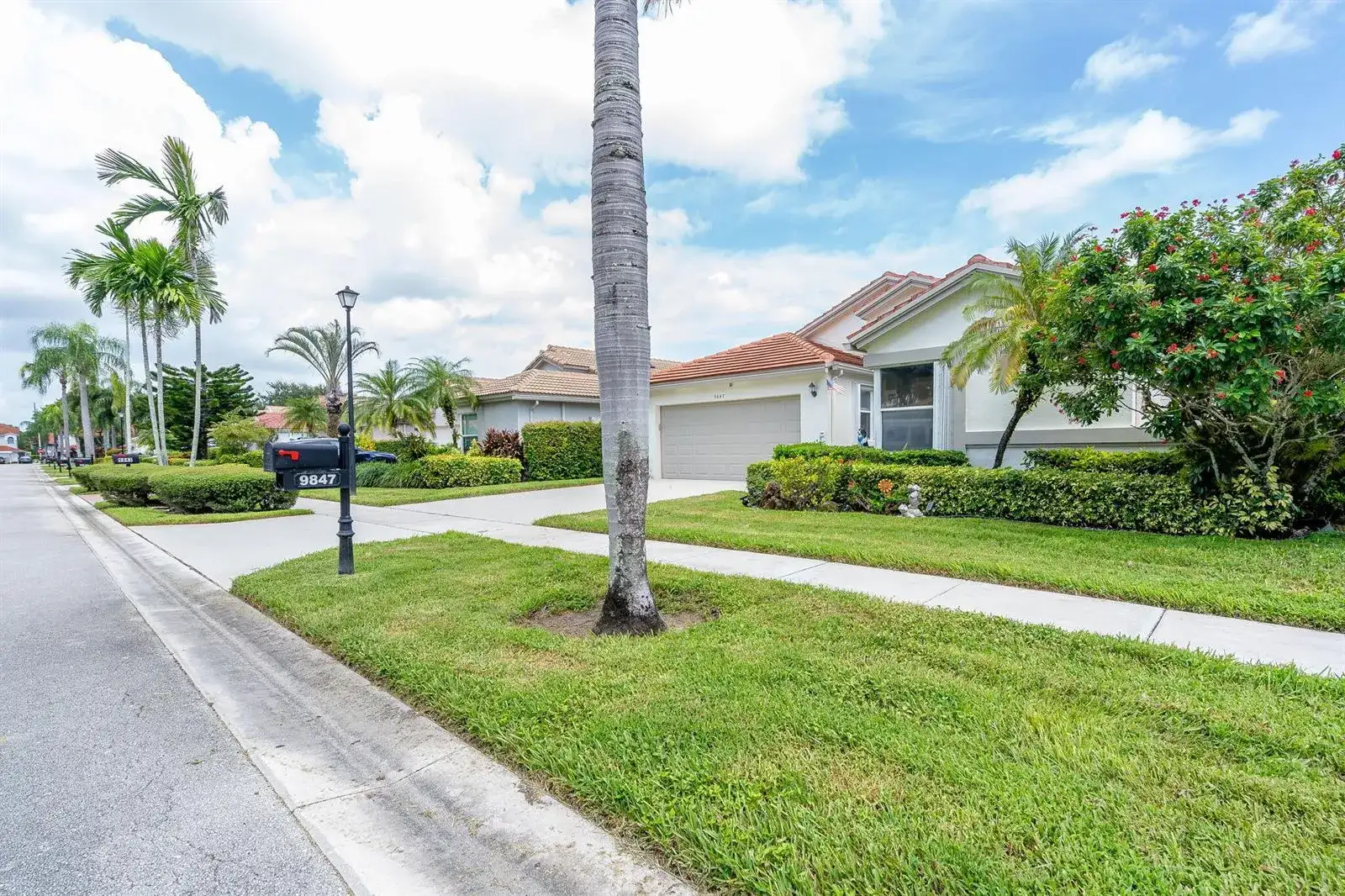 9847 Harbour Lake Circle, Boynton Beach FL 33437 photo 3
