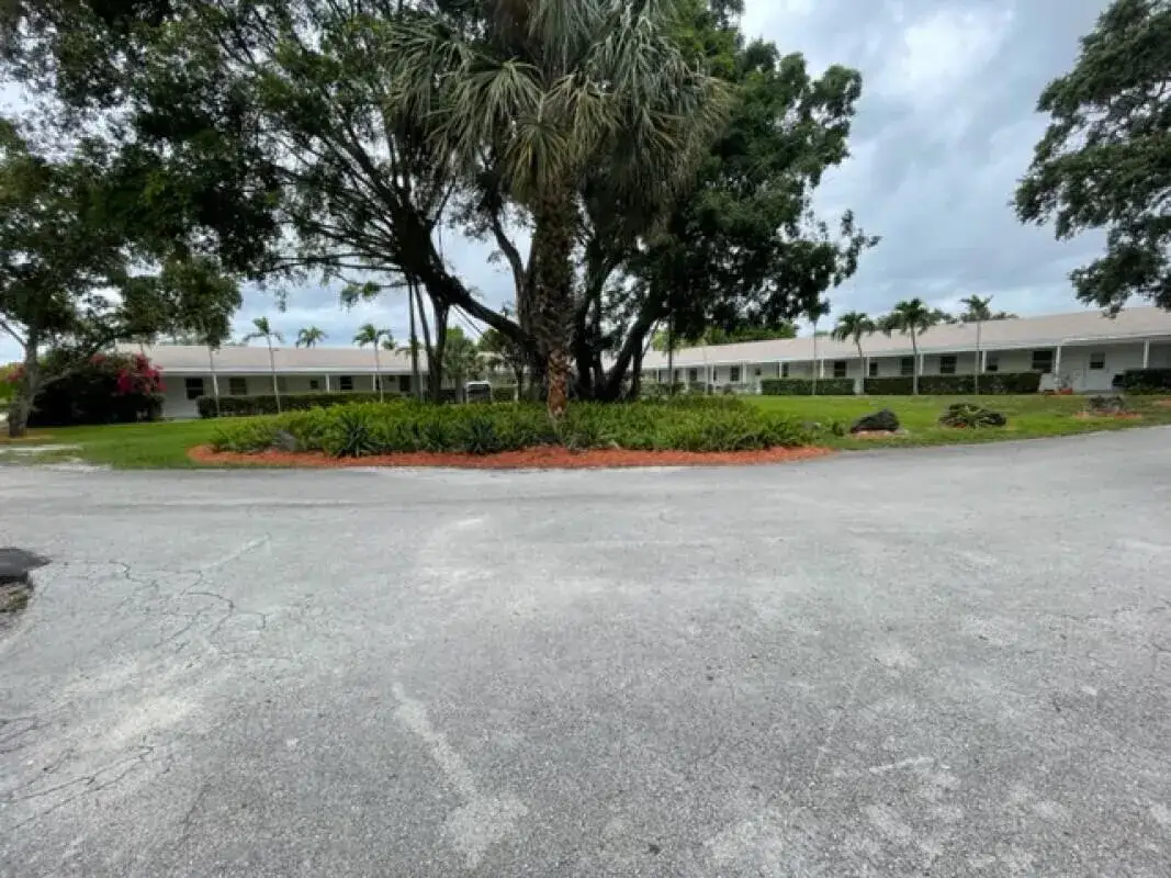 3000 NW 5th Avenue # 15, Boca Raton FL 33431