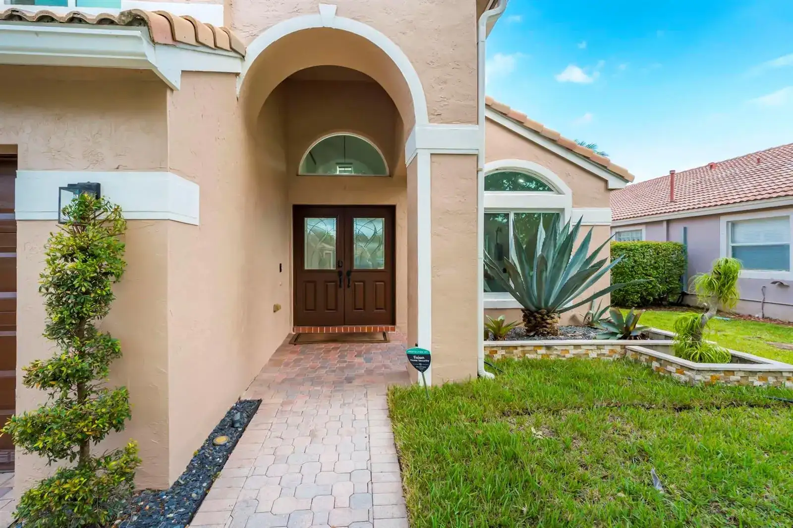 1551 NW 132ND Avenue, Pembroke Pines FL 33028 photo 2
