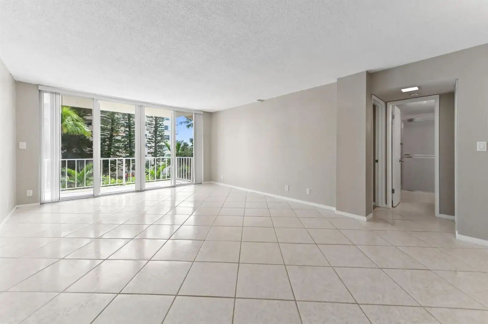 3575 S OCEAN Boulevard # 305, South Palm Beach FL 33480 photo 4