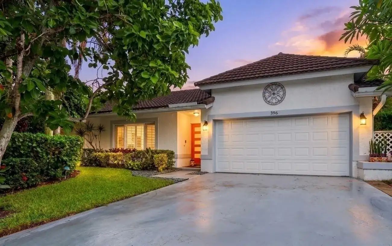 396 REDWOOD Lane, Boca Raton FL 33487 photo 2