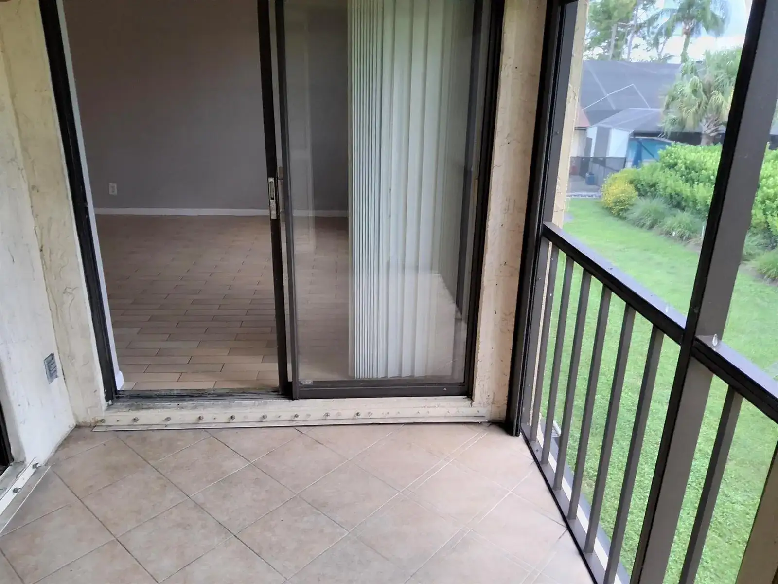 4693 E LUCERNE LAKES Boulevard E # 202, Lake Worth FL 33467 photo 5