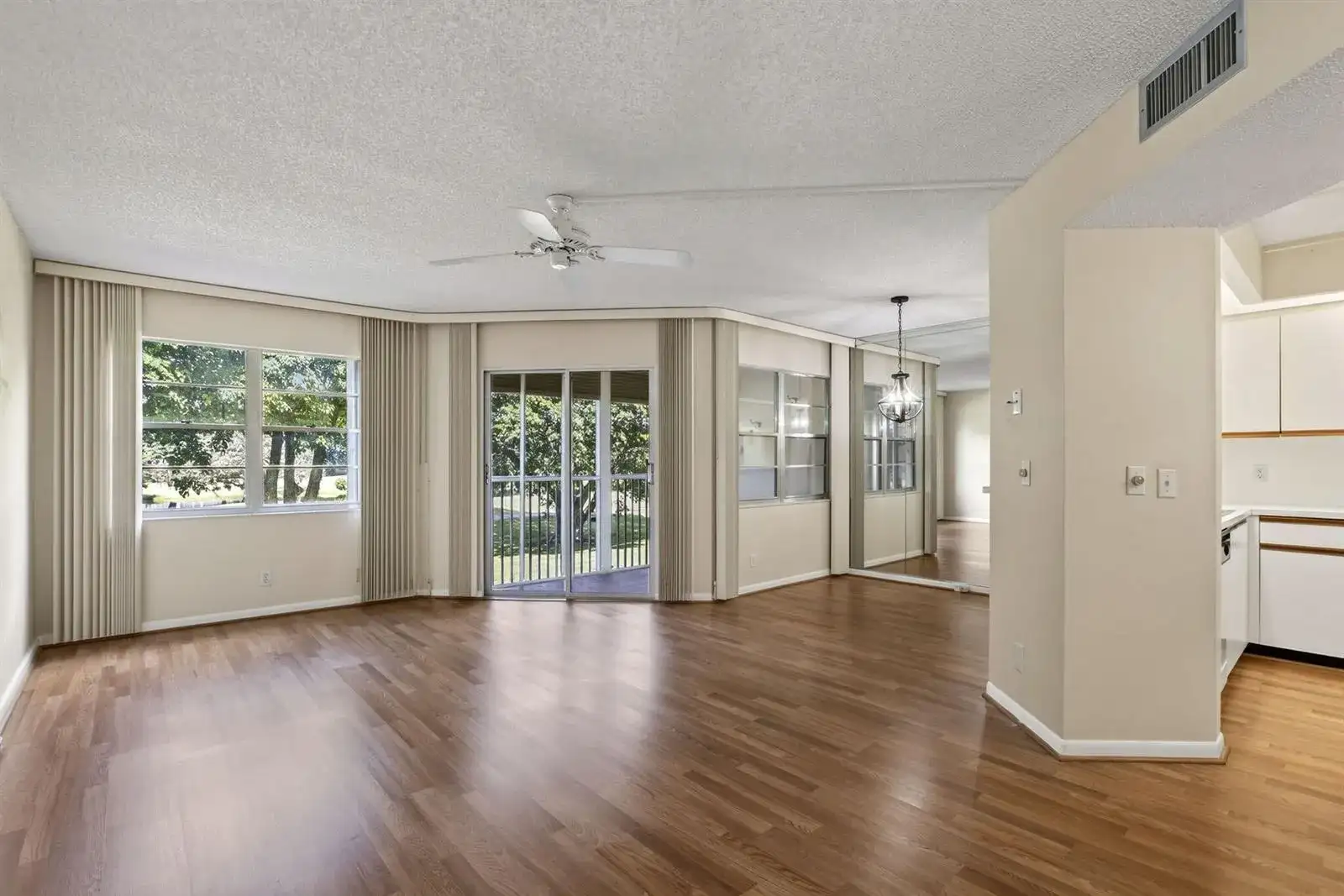 300 SW 130TH Terrace # 202B, Pembroke Pines FL 33027 photo 4