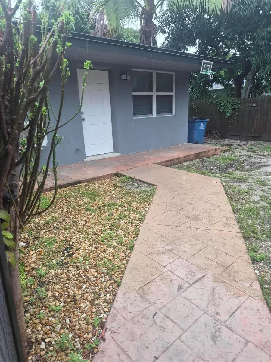 1200 NE 5TH Terrace # 4, Fort Lauderdale FL 33304