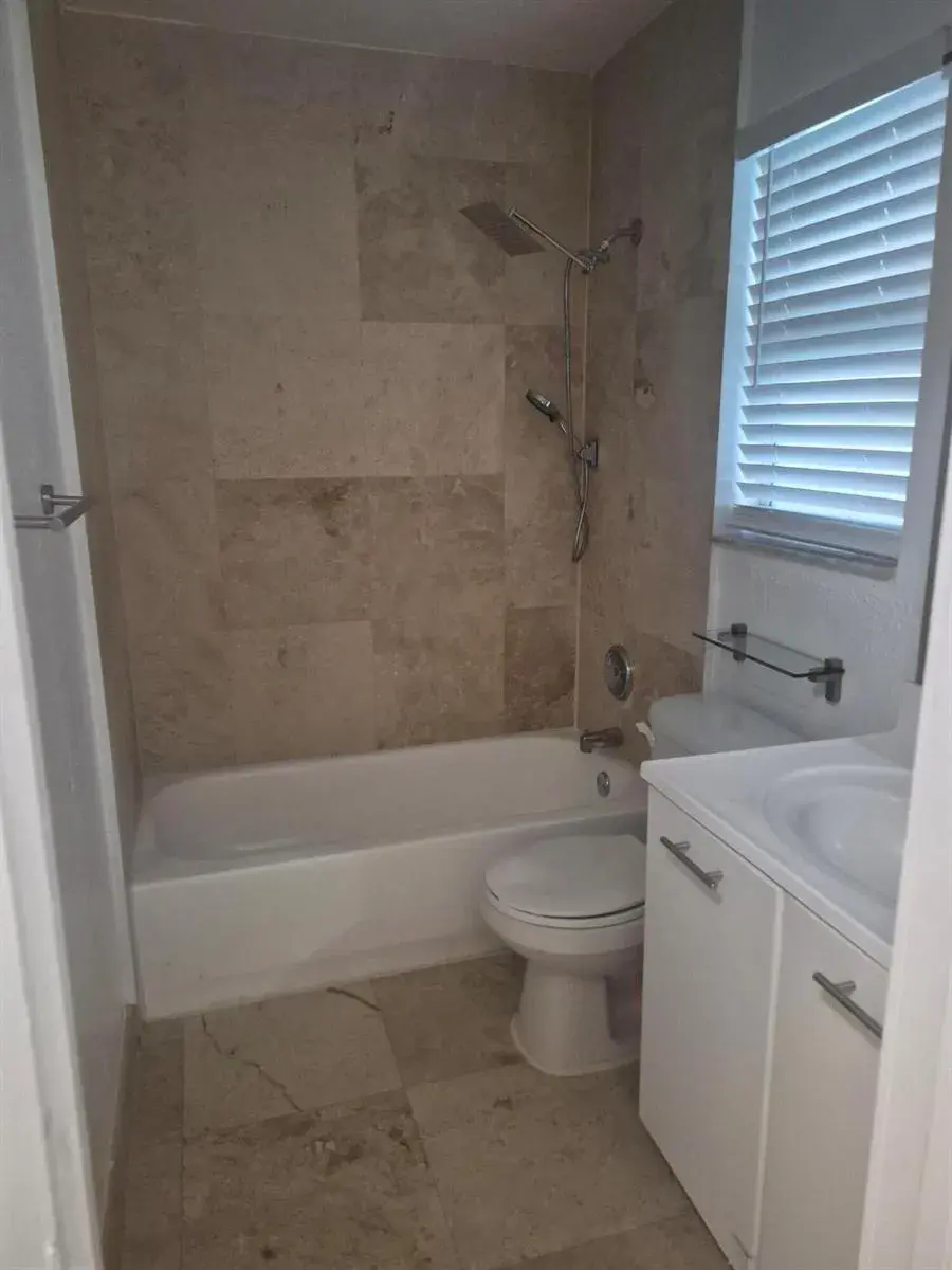 1200 NE 5TH Terrace # 4, Fort Lauderdale FL 33304