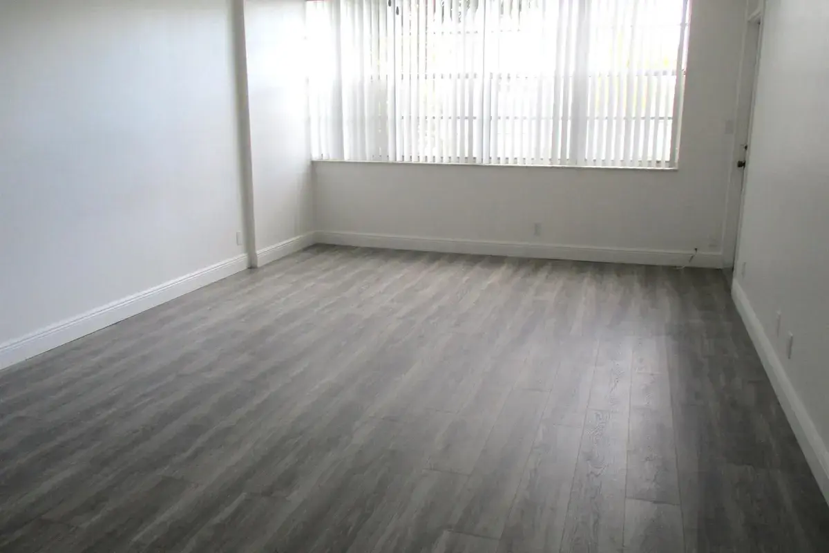 2761 TAFT Street # 207, Hollywood FL 33020