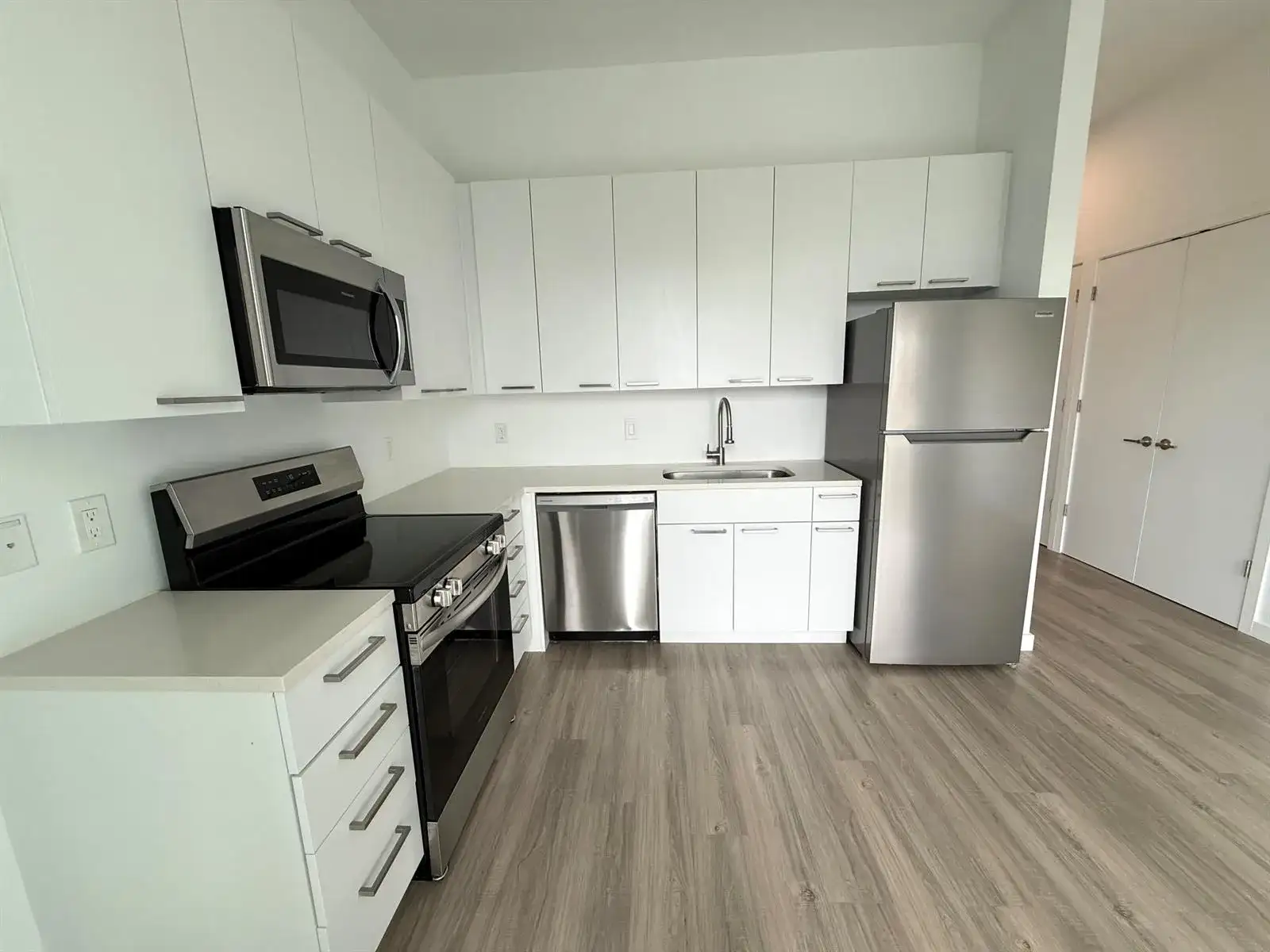 2121 BROWARD Avenue # 321, West Palm Beach FL 33407 photo 2