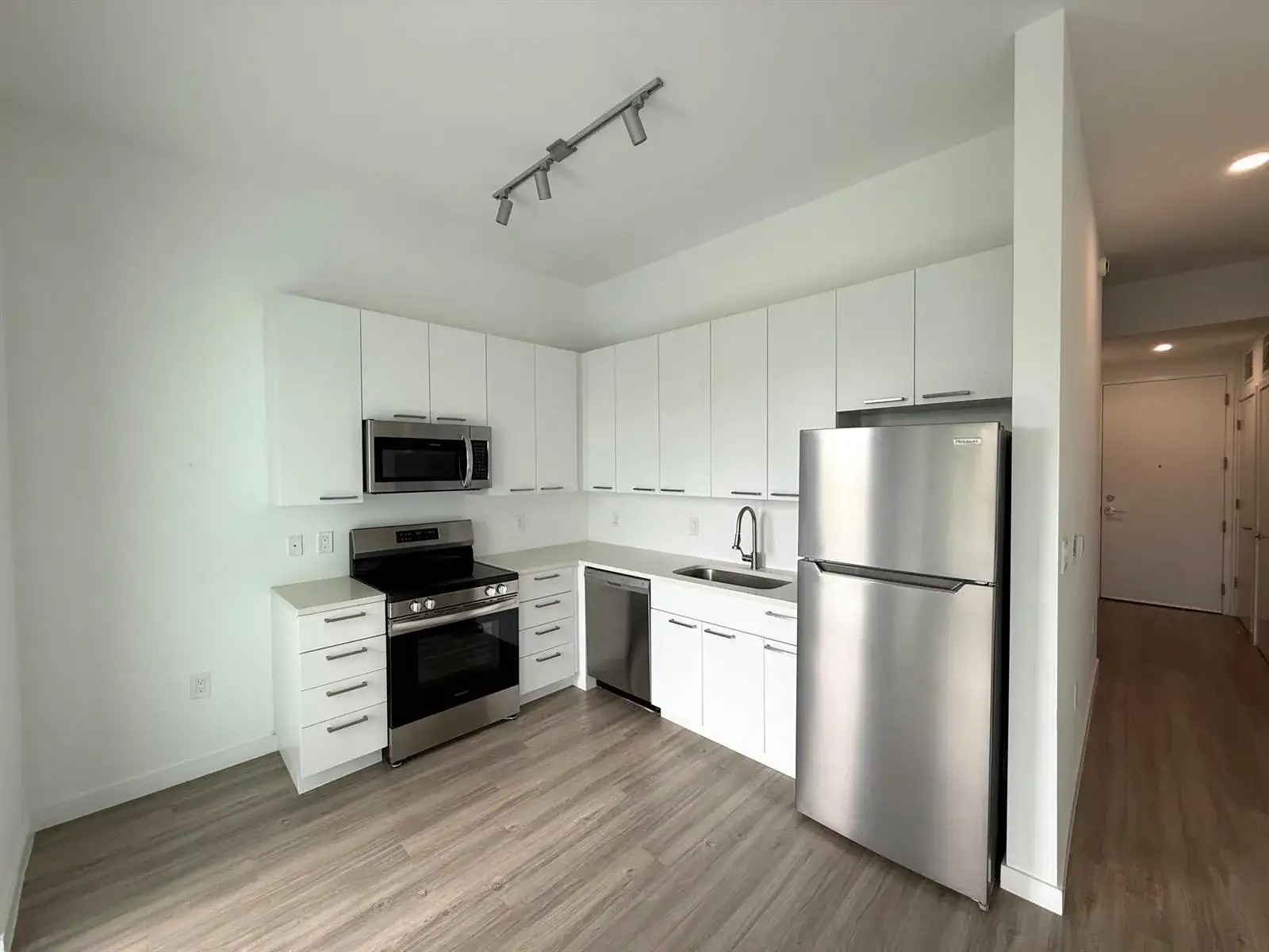 2121 BROWARD Avenue # 321, West Palm Beach FL 33407 photo 3