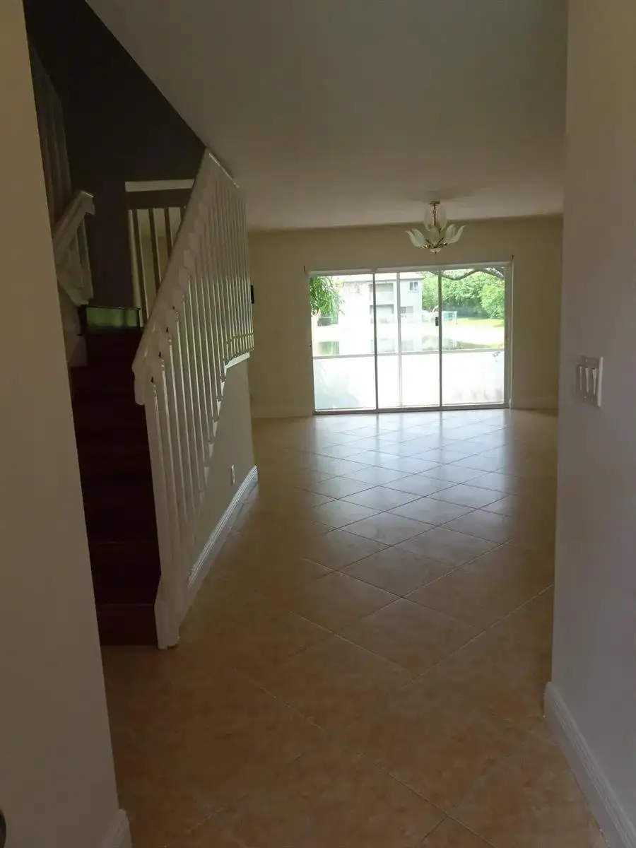 8002 BIG PINE Way, Riviera Beach FL 33407 photo 4