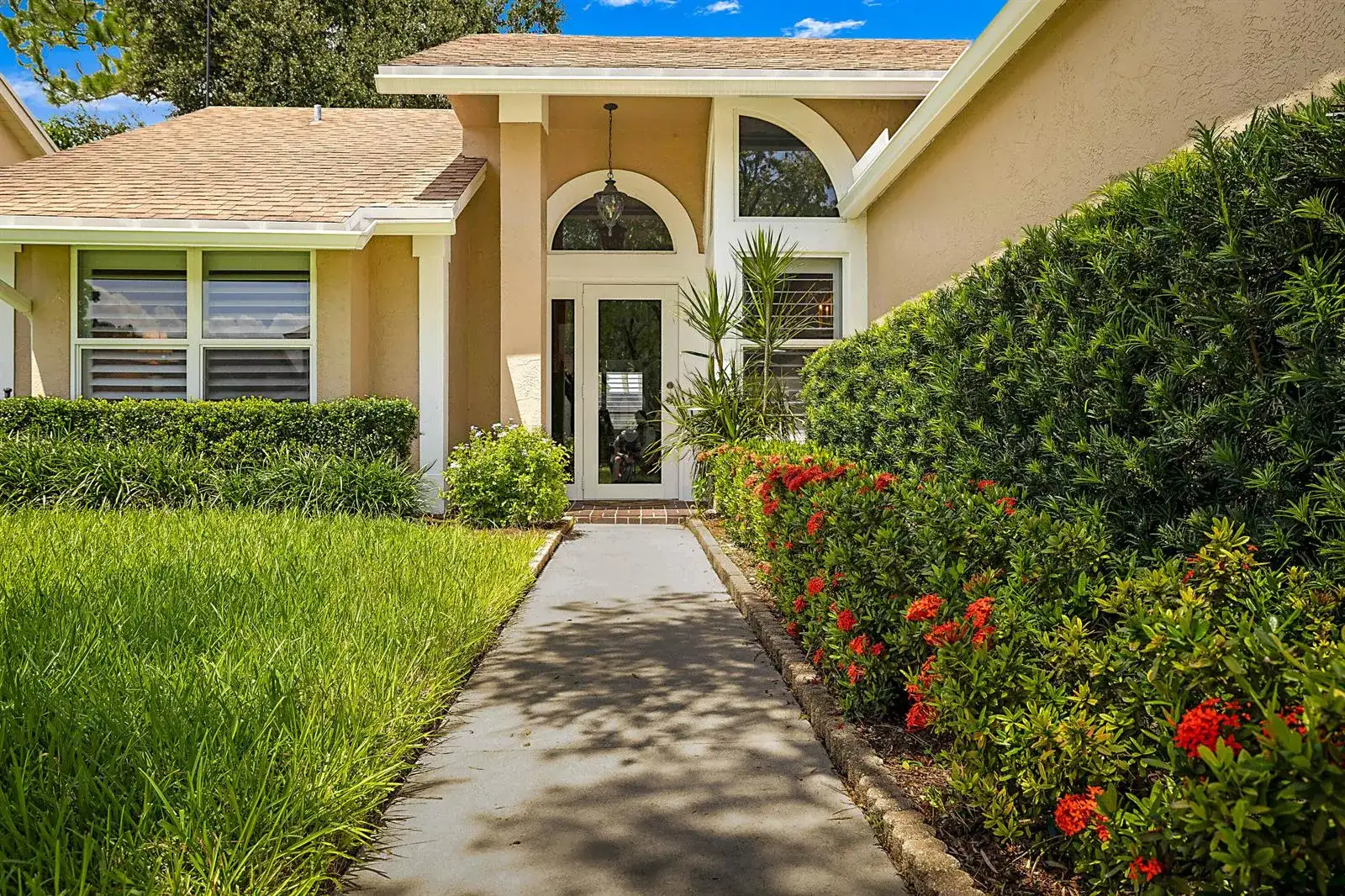 12981 Blue Lake Drive, Wellington FL 33414 photo 2