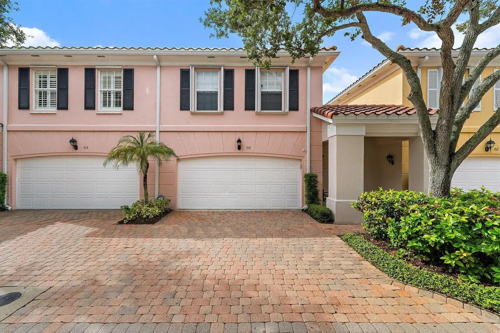 58 Tall Oaks Circle, Tequesta FL 33469 photo 2