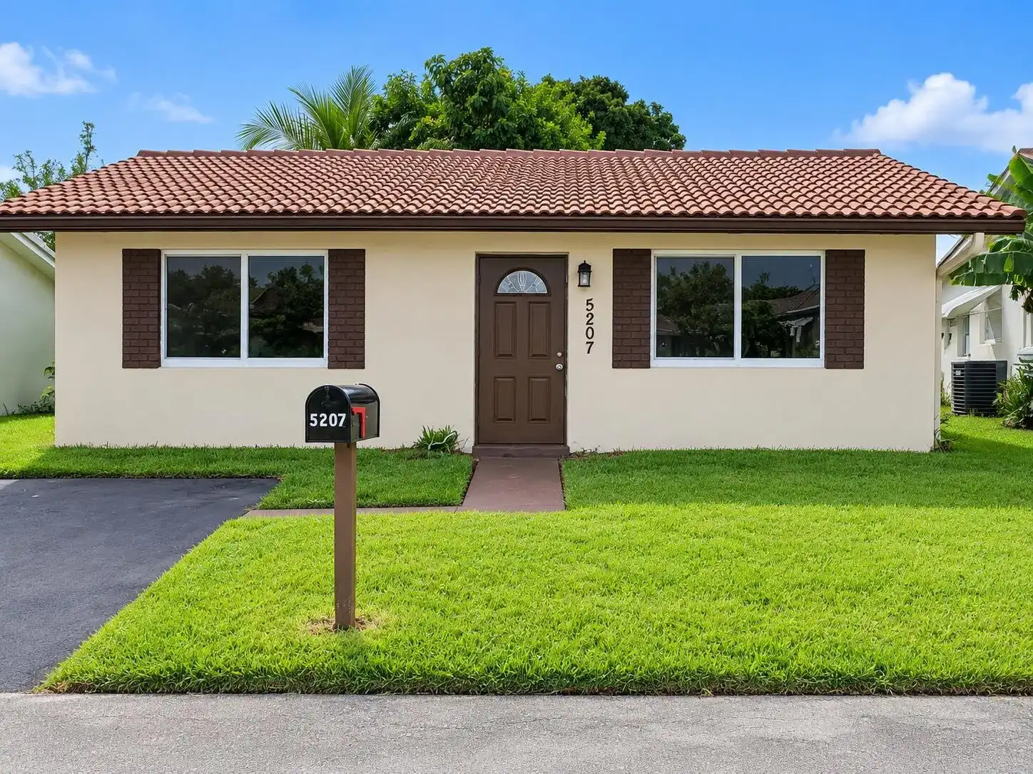 5207 NW 28TH Avenue, Tamarac FL 33309