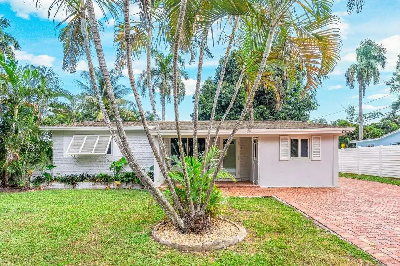 4528 SW 28TH Terrace, Dania Beach FL 33312