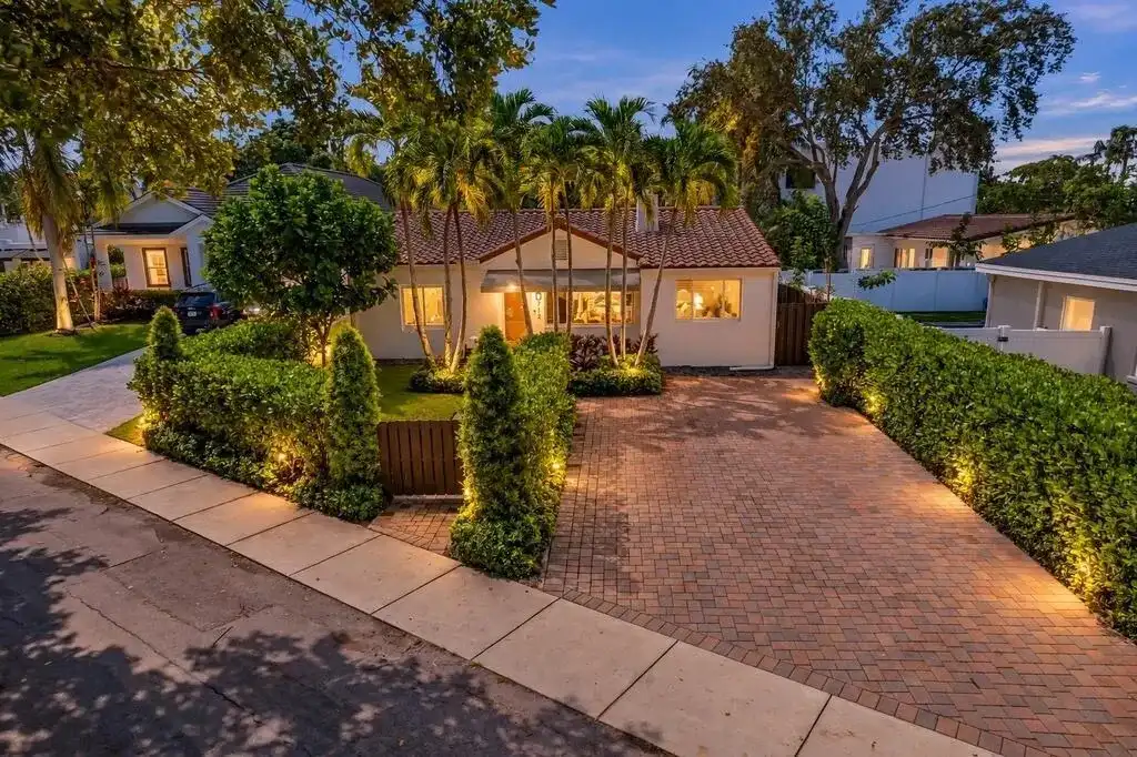 712 PONCE DE LEON Drive, Fort Lauderdale FL 33316