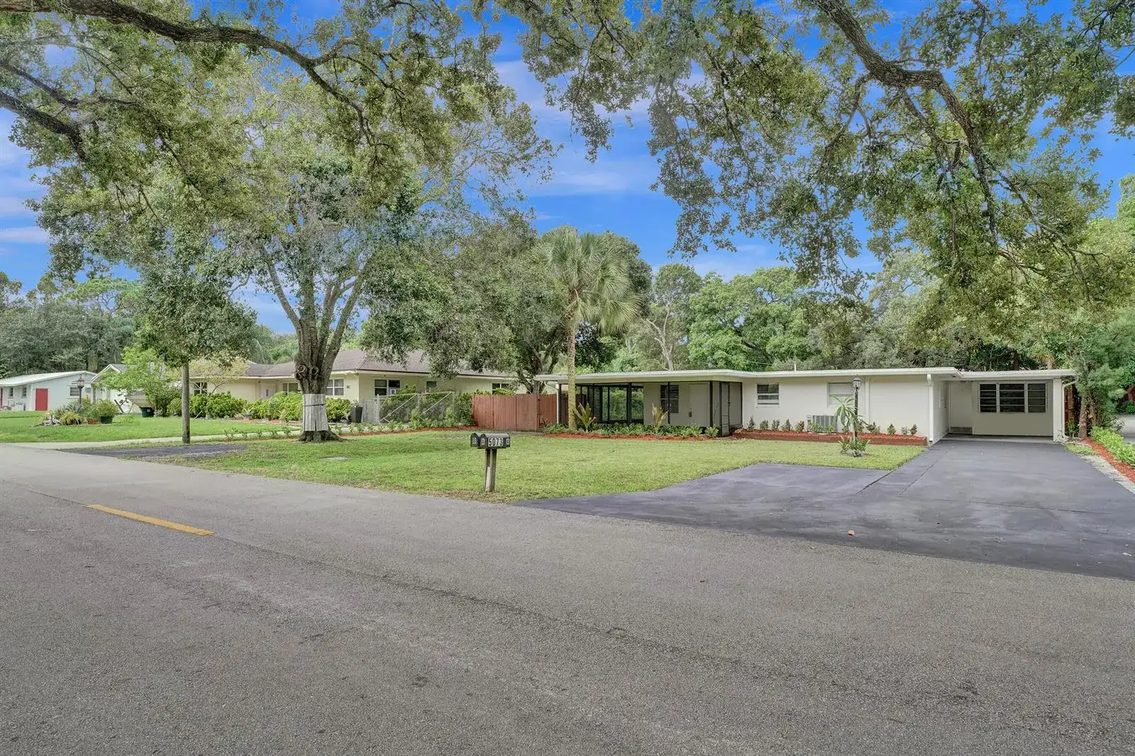 5073 SW 28th Avenue, Dania Beach FL 33312 photo 4