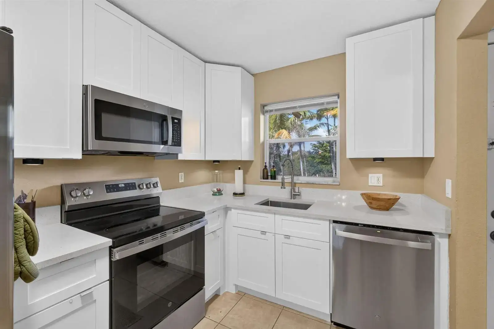 120 Sparrow Drive # 304, Royal Palm Beach FL 33411 photo 5