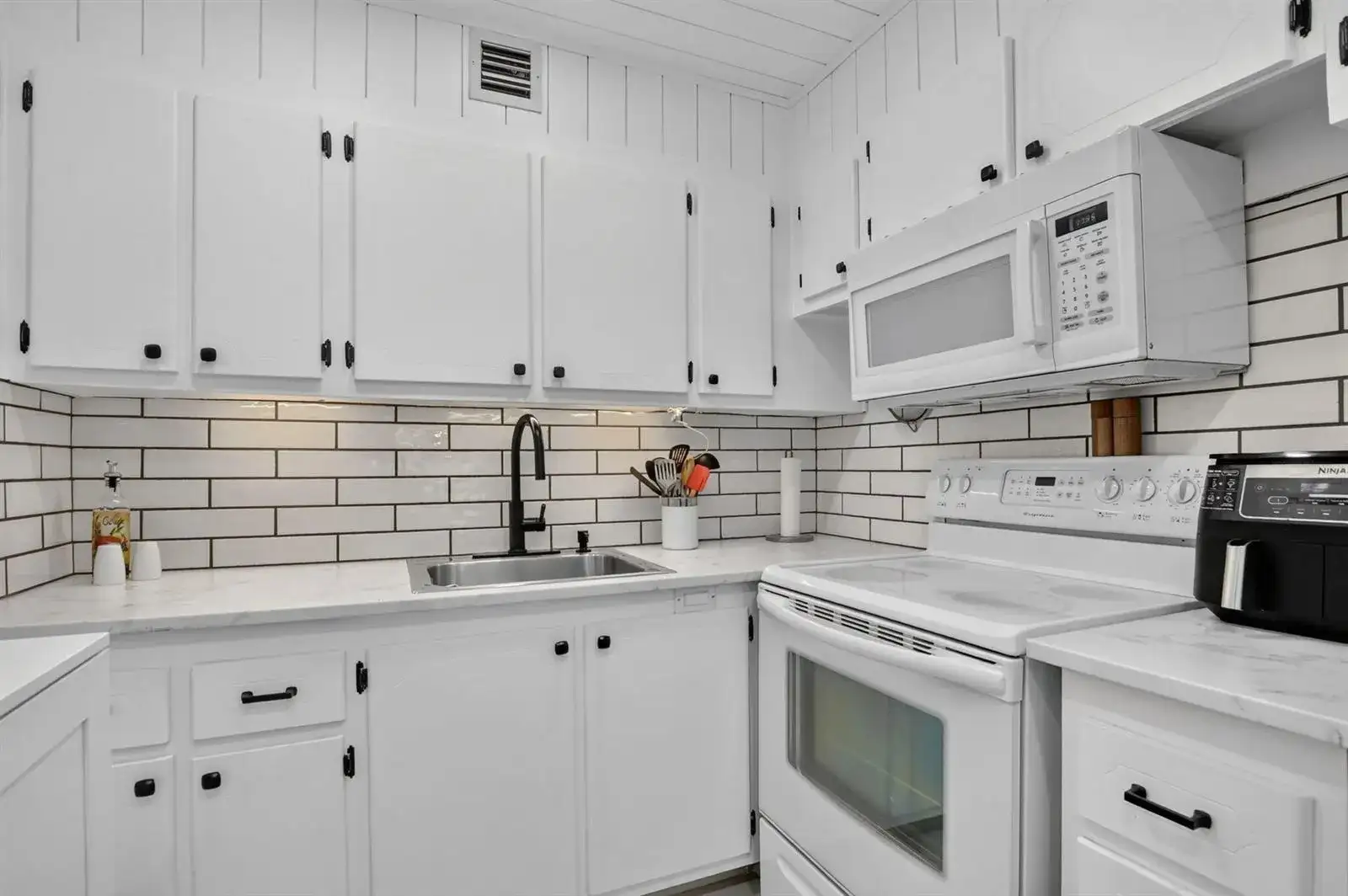 539 Durham S, Deerfield Beach FL 33442 photo 4