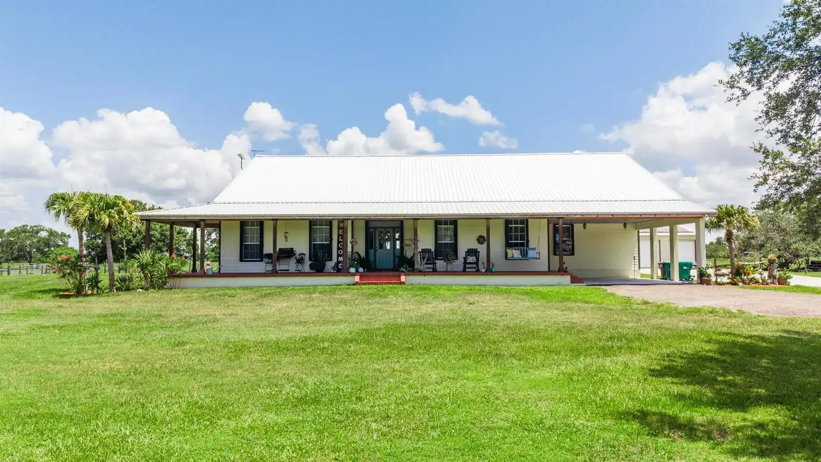 8661 E CENTER Street, Okeechobee FL 34974