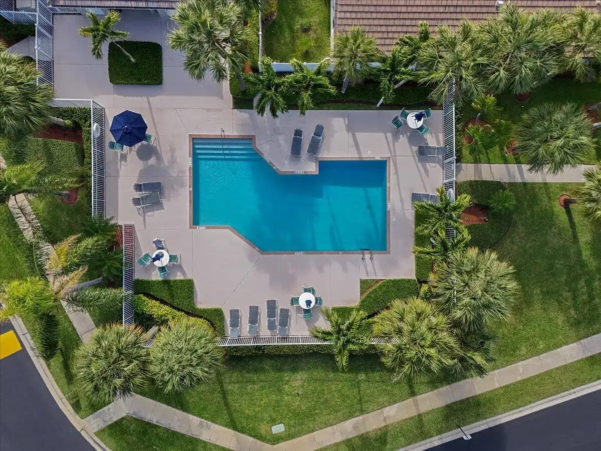 4150 Manor Forest Trail, Boynton Beach FL 33436 photo 3
