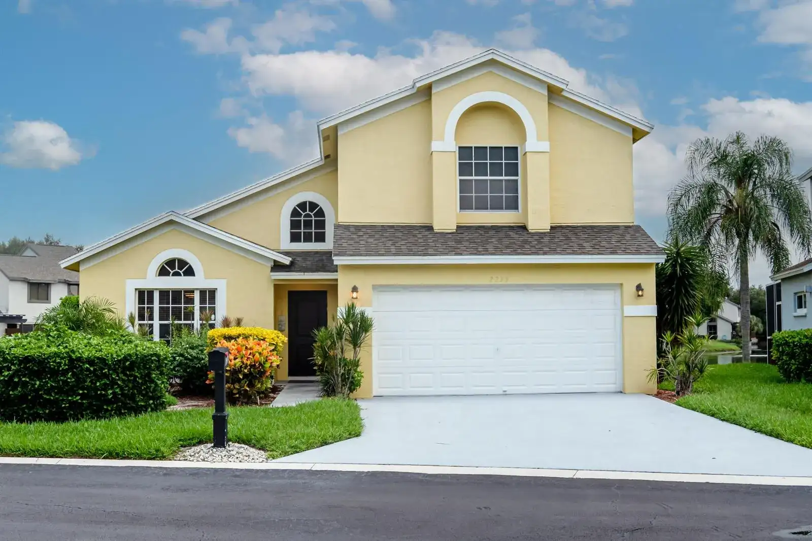 2235 SOUNDINGS Court, FL 33413 photo 2
