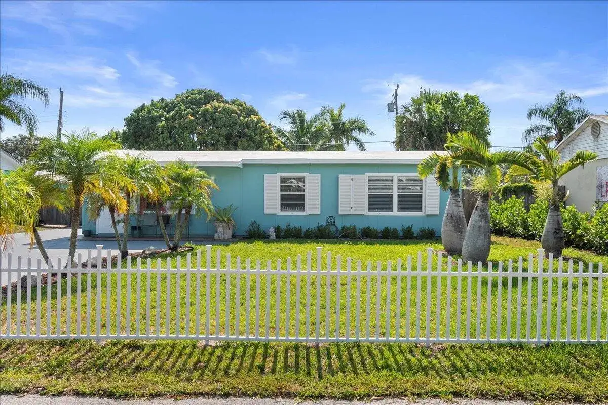 503 N PENNOCK Lane, Jupiter FL 33458 photo 3