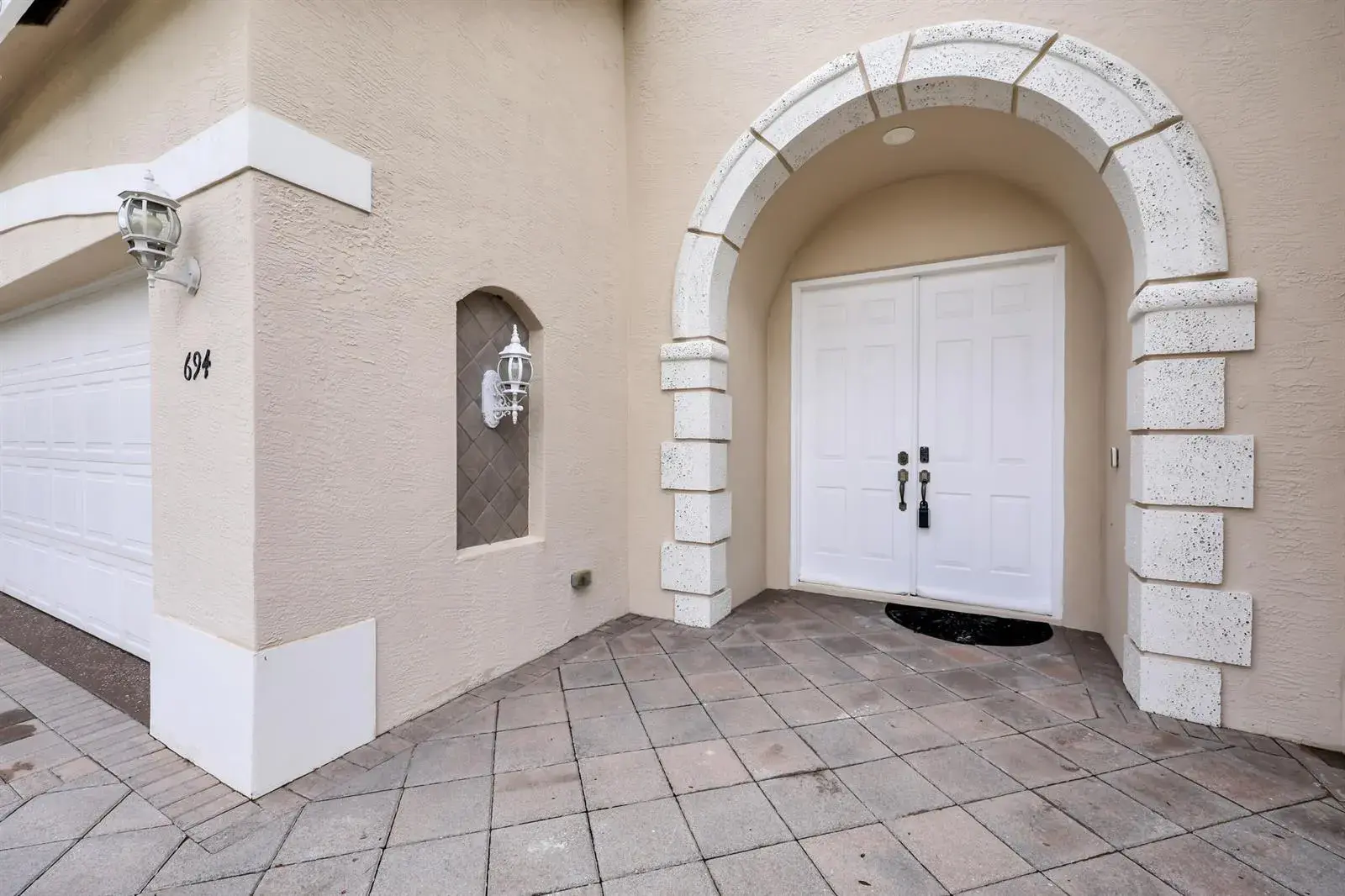 694 SW Lake Charles Circle, Port St. Lucie FL 34986