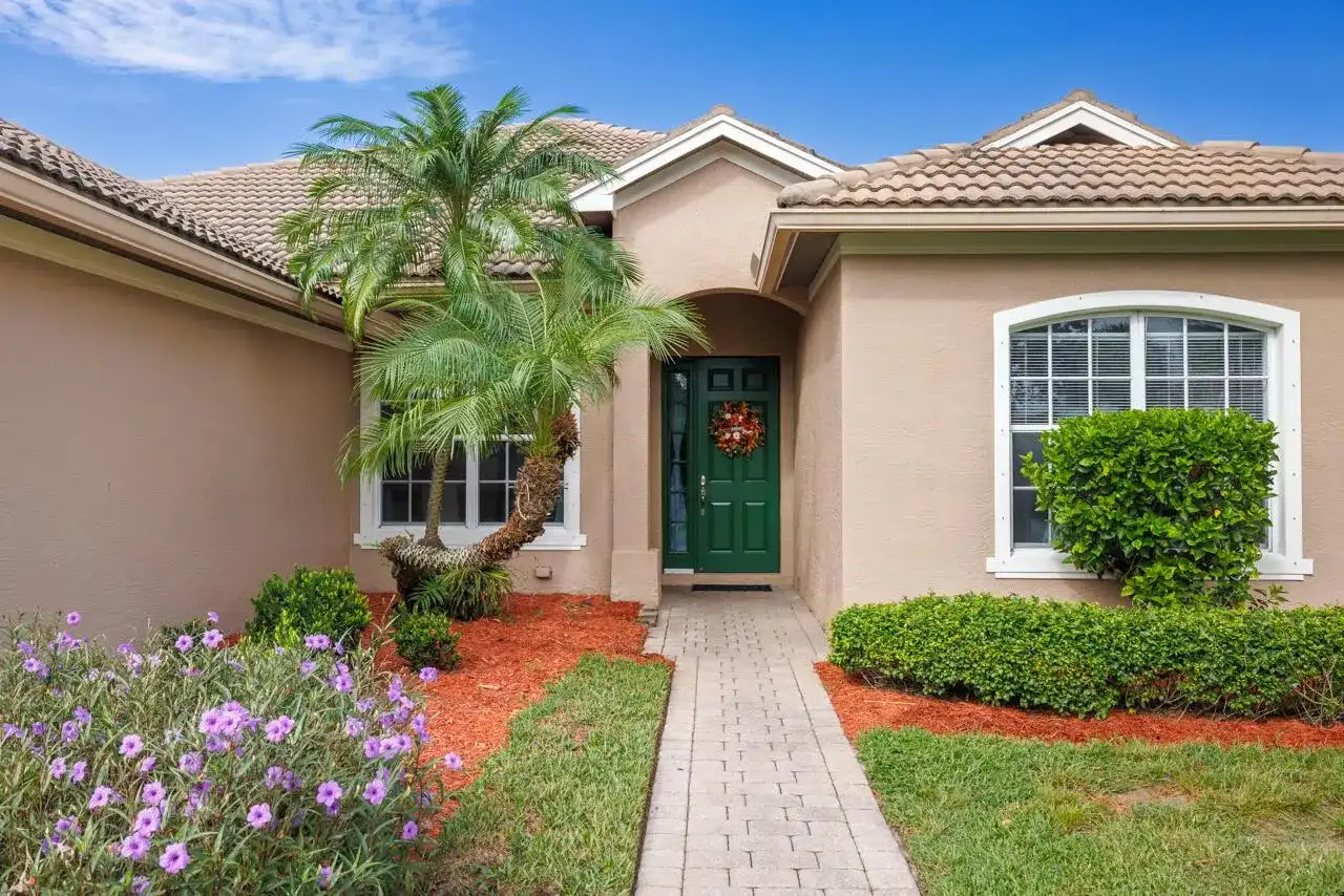 359 NW Sheffield Circle, Port St. Lucie FL 34983