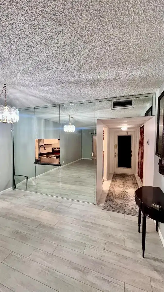 1040 COUNTRY CLUB Drive # 306, Margate FL 33063 photo 4