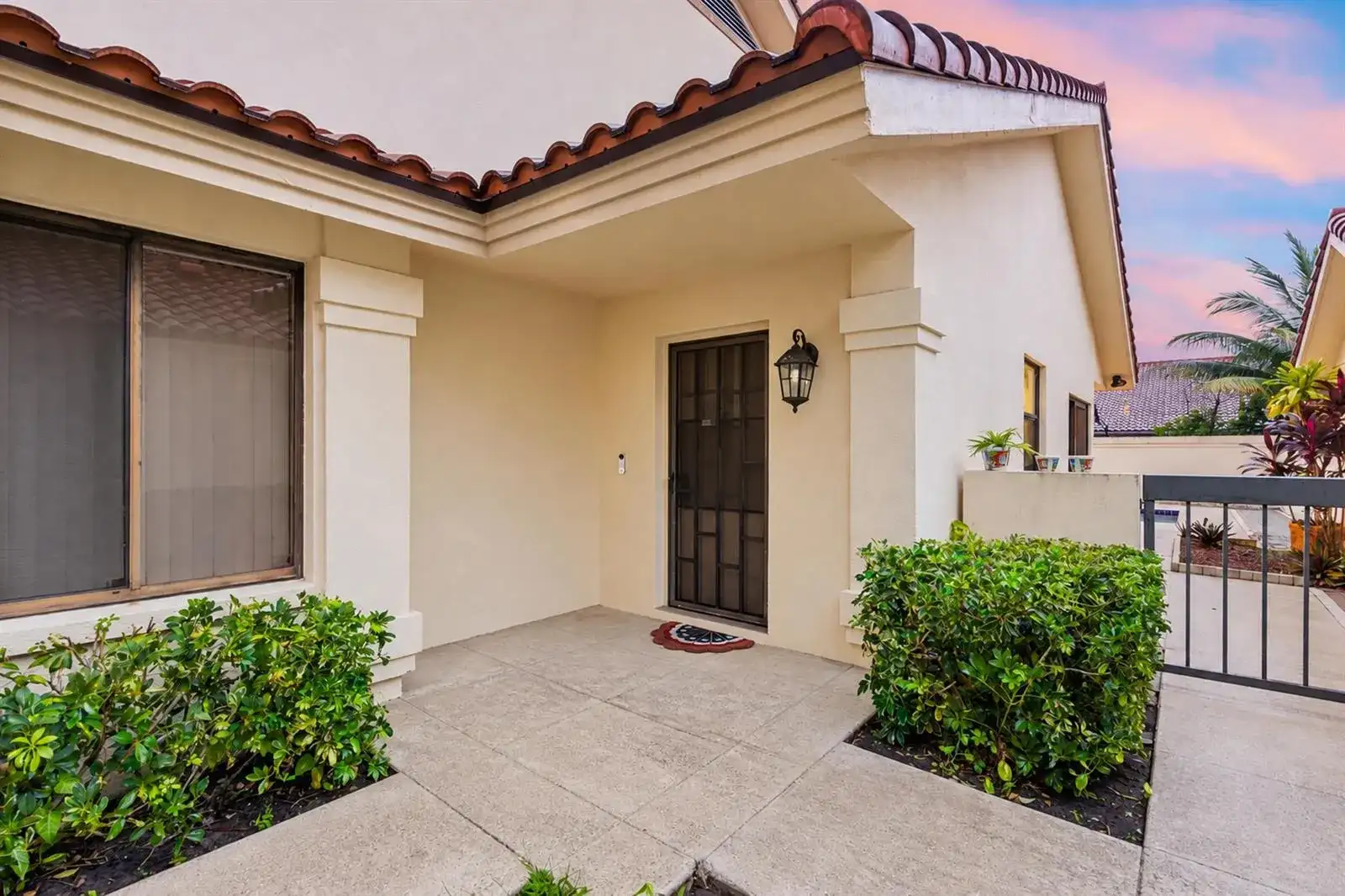 2845 DUQUESNE Circle, West Palm Beach FL 33409 photo 3
