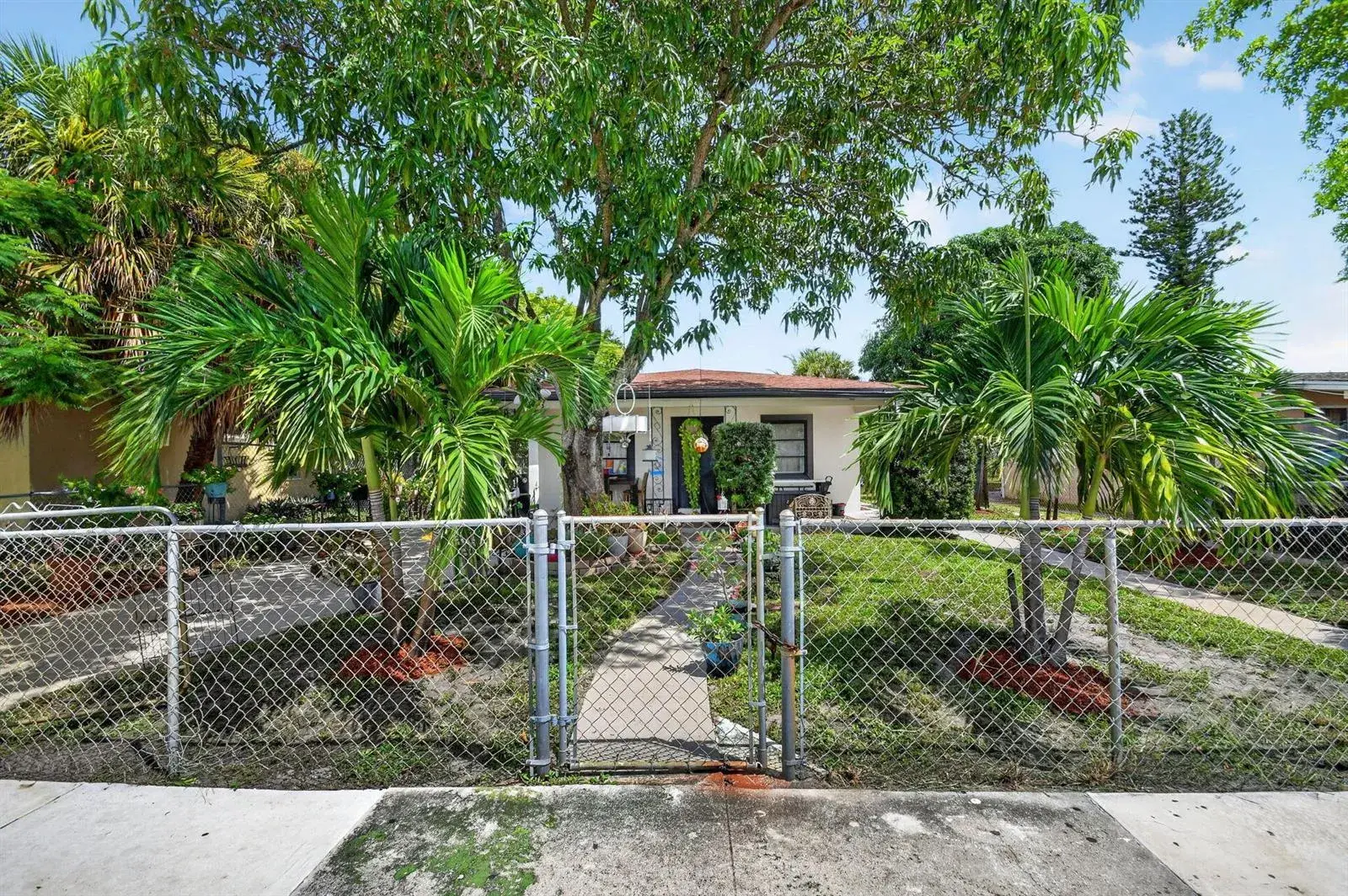 1020 S K Street, FL 33460