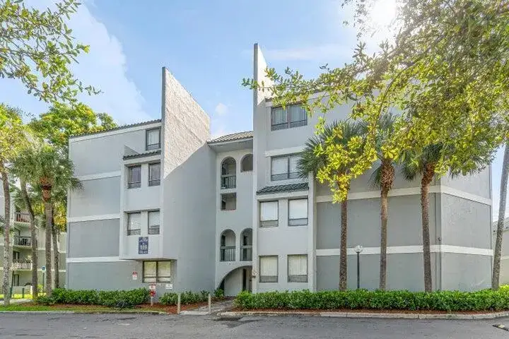 1880 N Congress Avenue # 104, West Palm Beach FL 33401