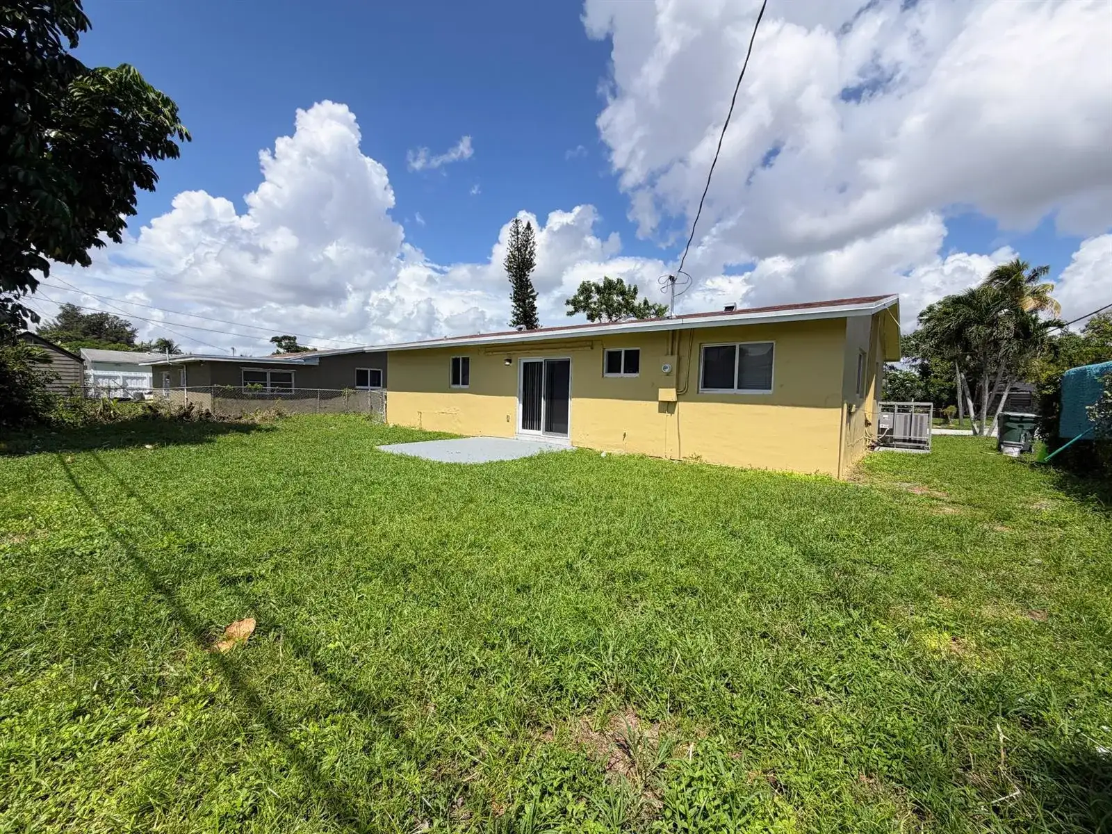 2530 NW 26th Court, Oakland Park FL 33311 photo 5