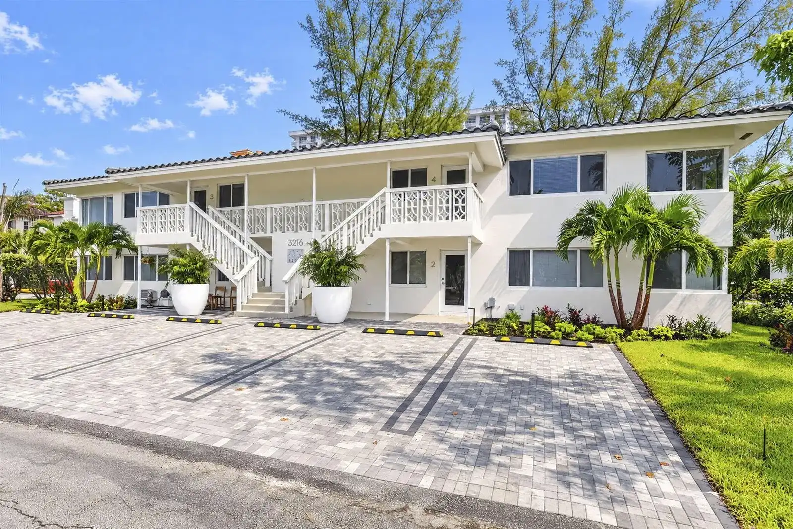 3216 COLONY CLUB Road # 2, Pompano Beach FL 33062