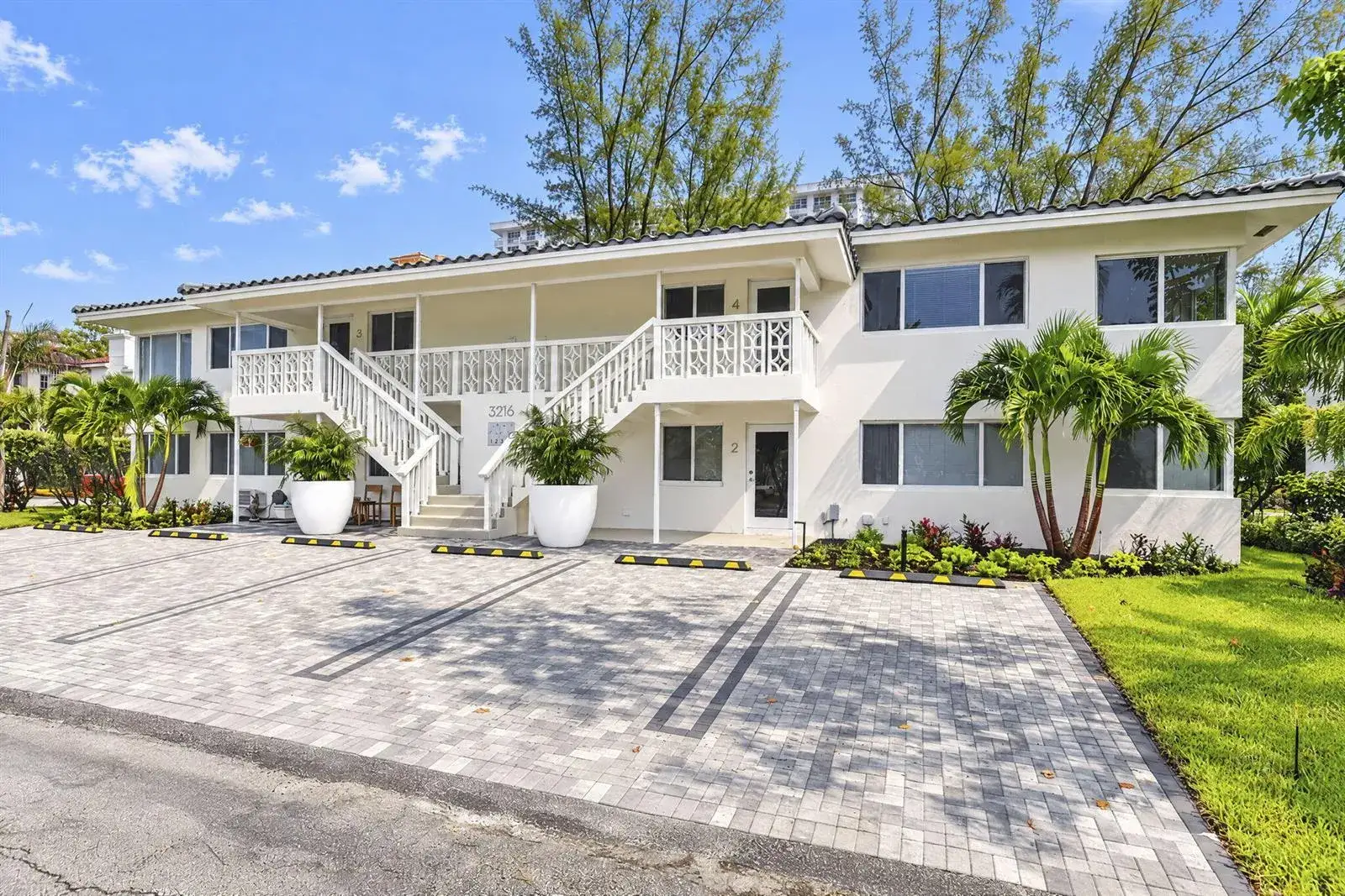 3216 COLONY CLUB Road # 2, Pompano Beach FL 33062