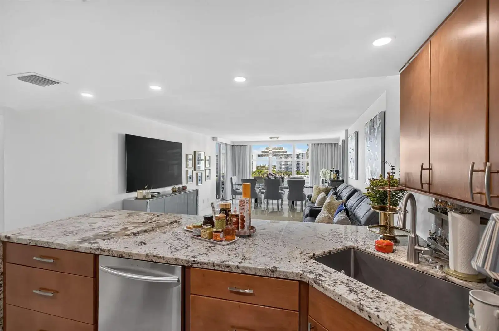 3015 N OCEAN Boulevard # 8B, Fort Lauderdale FL 33308 photo 3