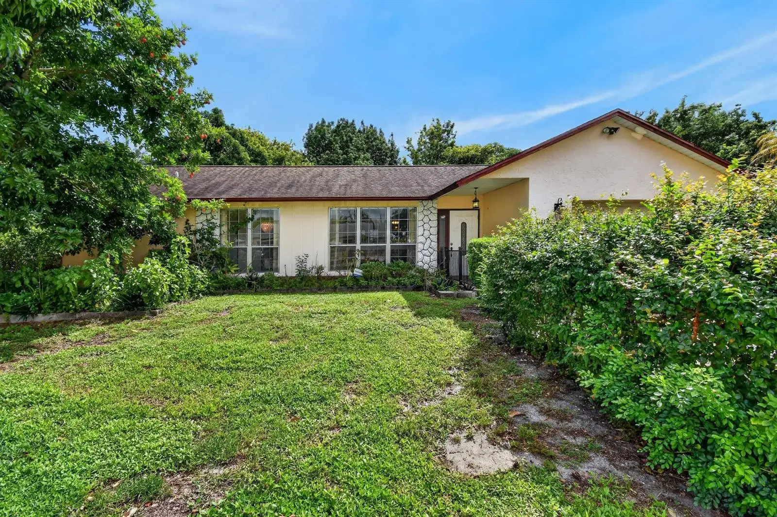 1102 Westchester Drive E, West Palm Beach FL 33417 photo 4